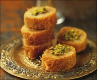 SHREDDED PASTRIES WITH PISTACHIOS